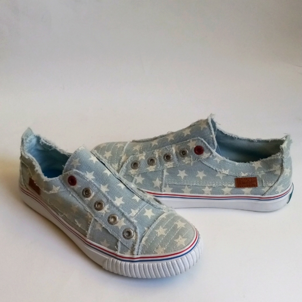 BLOWFISH MEMORY FOAM STAR SNEAKERS SIZE 9.5
